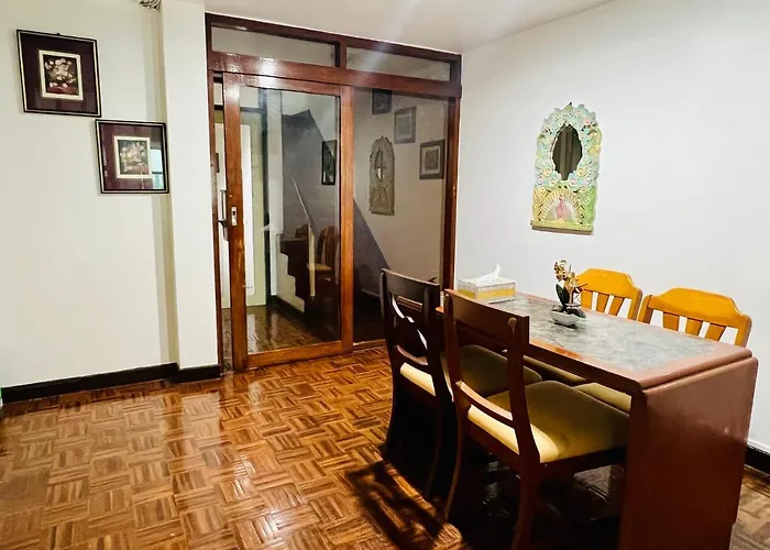 Ree House-asoke Bts Couette-café Bangkok