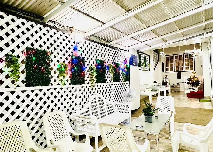 Ree House-asoke Bts Couette-café Bangkok