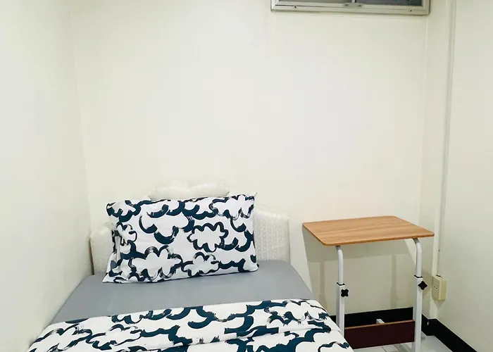 Ree House-asoke Bts Couette-café 3*