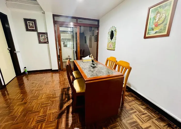 Ree House-asoke Bts Couette-café Bangkok