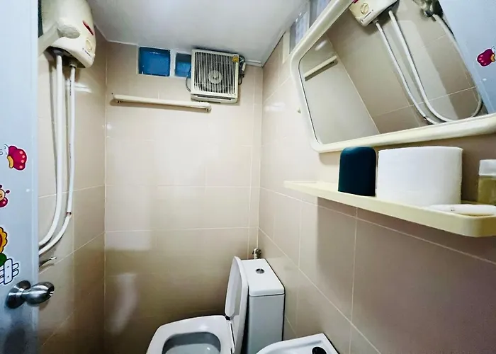 Ree House-asoke Bts 3*
